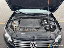 Фото 4 - Volkswagen Passat 2012