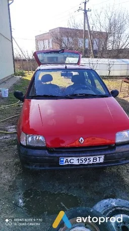 Photo 3 - Renault Symbol 1995