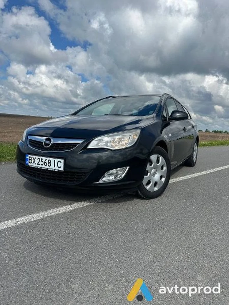 Фото 1 - Opel Astra 2011