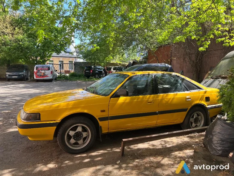 Фото 4 - Mazda 626 1990