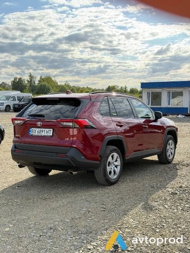 Фото 2 - Toyota RAV 4 2021