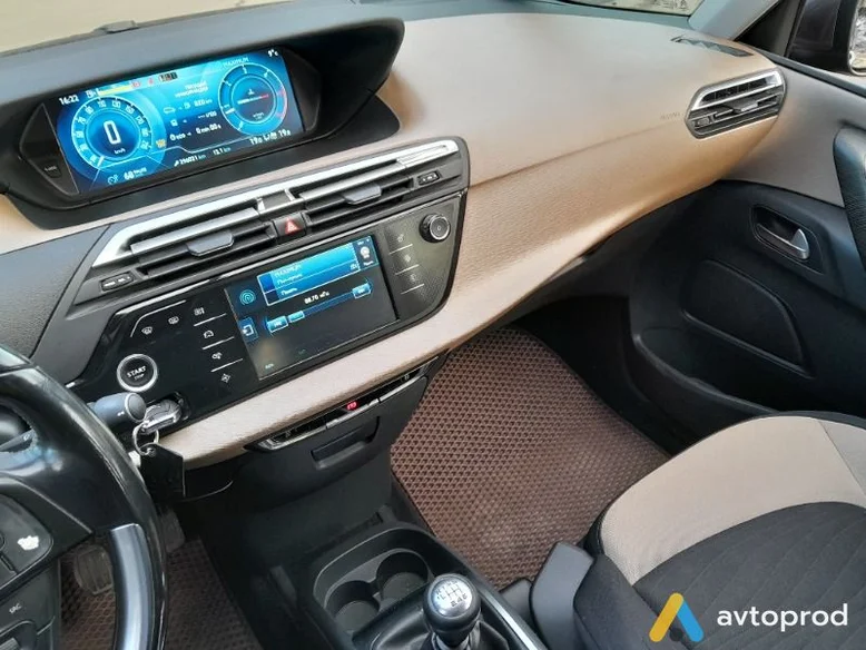 Фото 2 - Citroen C4 2015