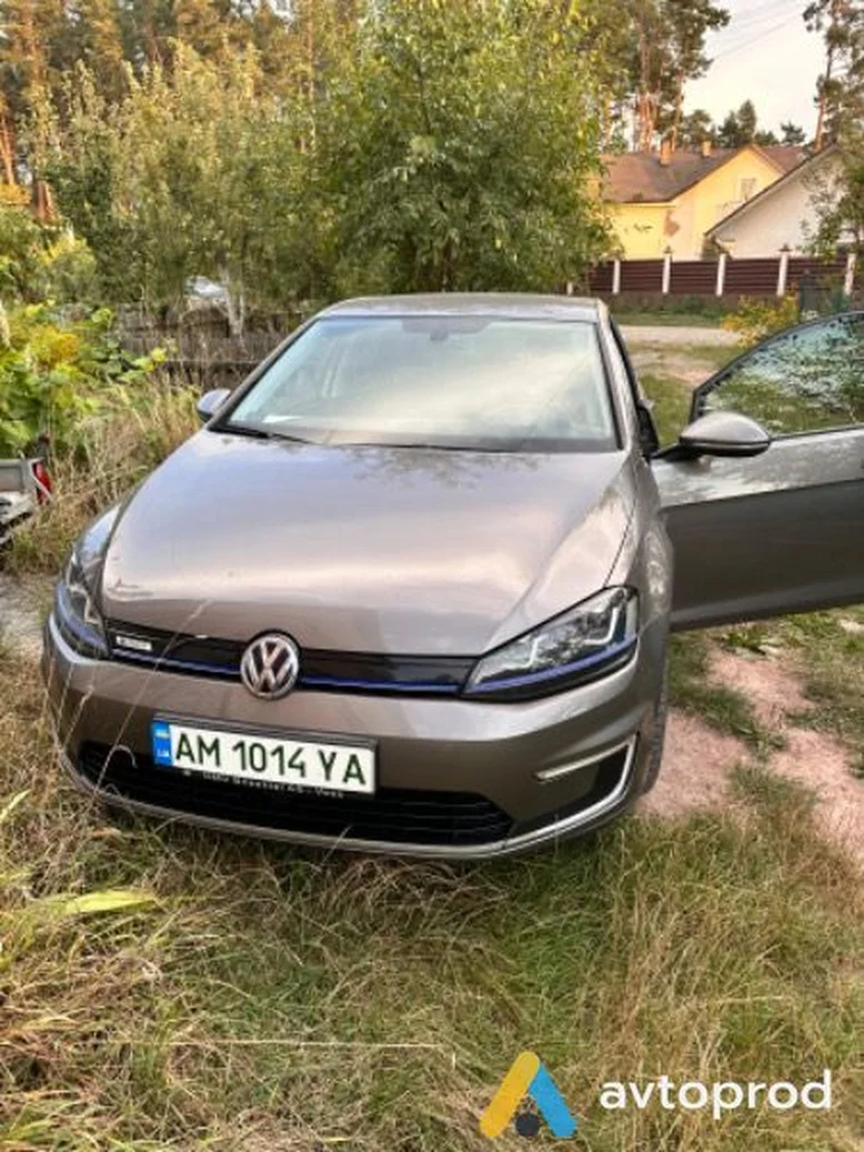 Фото 1 - Volkswagen Golf E 2015