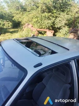 Photo 4 - Mazda 626 1990