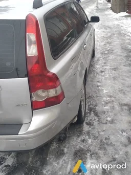 Photo 2 - Volvo V50 2004