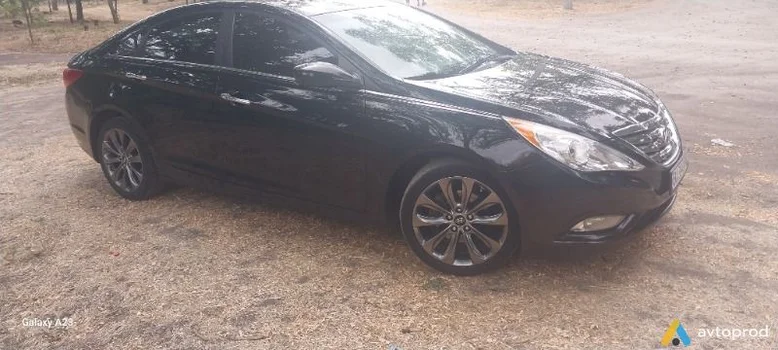 Фото 4 - Hyundai Sonata 2011