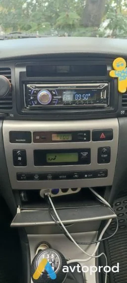 Photo 2 - Toyota Corolla 2004