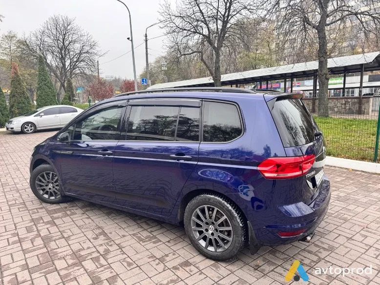 Фото 4 - Volkswagen Touran 2015