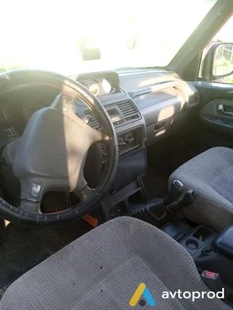 Photo 3 - Mitsubishi Pajero 1997
