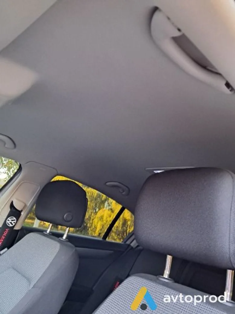 Фото 3 - Volkswagen Passat 2011