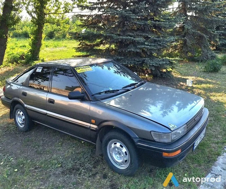 Фото 1 - Toyota Corolla 1989