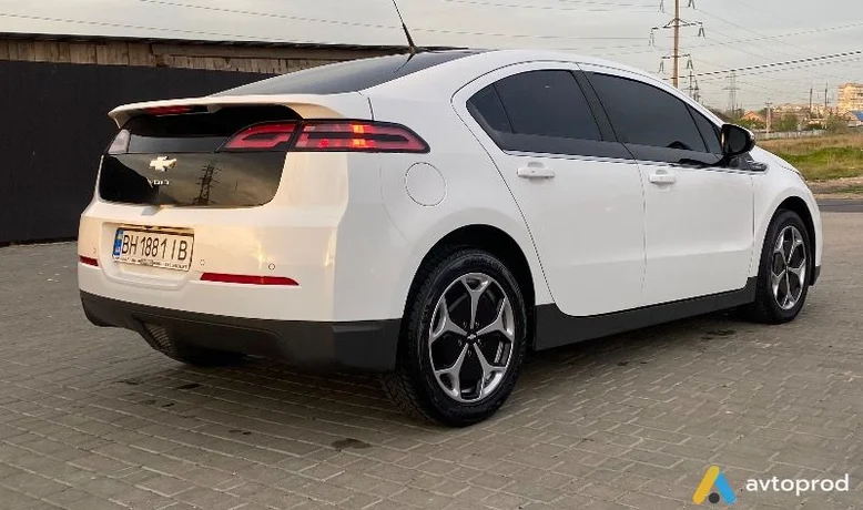 Фото 2 - Chevrolet Volt 2014