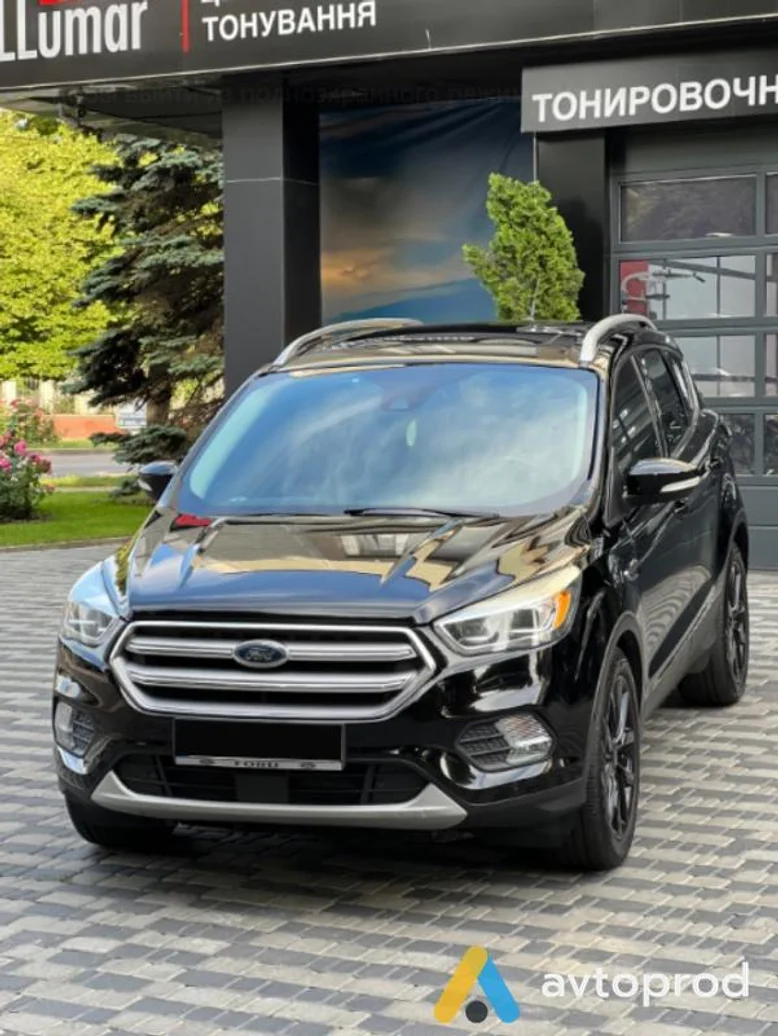 Photo 2 - Ford Escape 2017