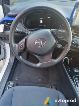Photo 3 - Toyota C-HR 2021