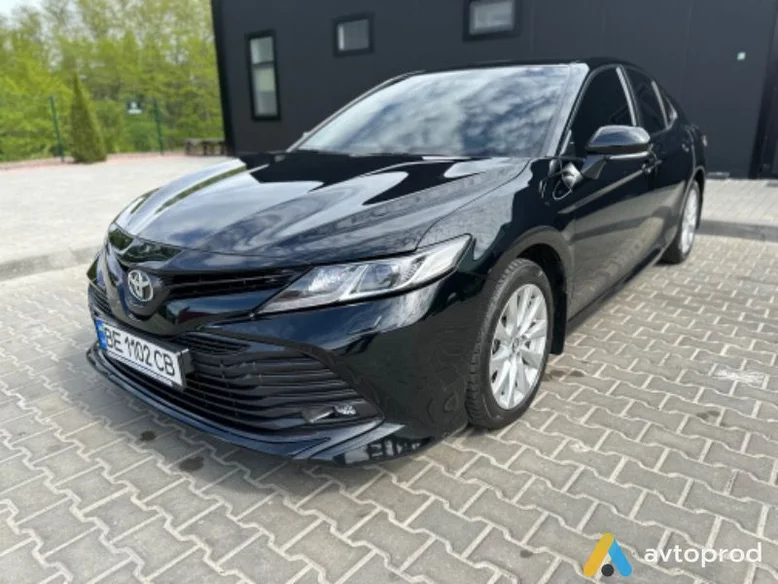 Фото 3 - Toyota Camry 2019