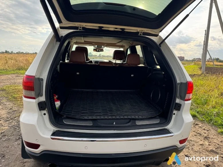 Фото 4 - Jeep Grand Cherokee 2011