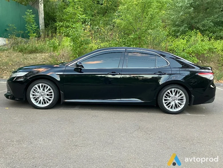 Photo 4 - Toyota Camry 2020