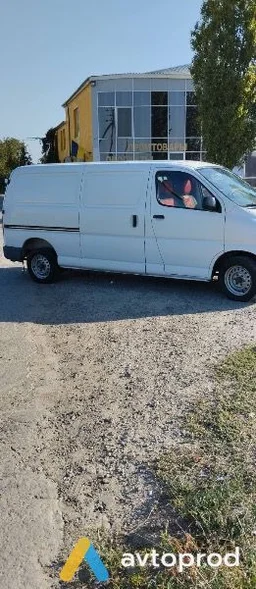 Photo 4 - Toyota Hiace 2001