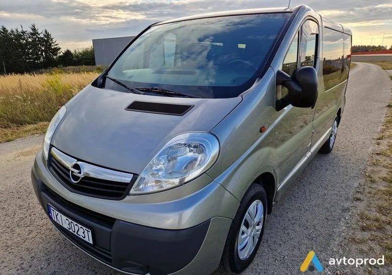 Фото 4 - Opel Vivaro 2010