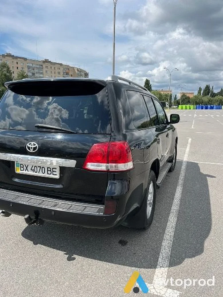 Фото 3 - Toyota Land Cruiser 2011