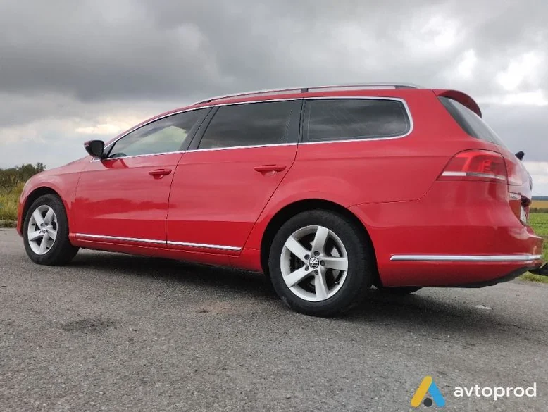 Фото 1 - Volkswagen Passat 2011