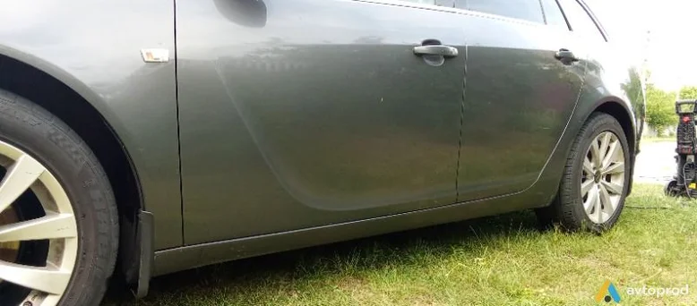 Фото 2 - Opel Insignia 2011