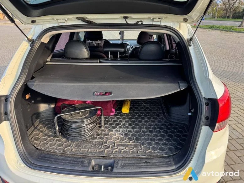 Фото 4 - Hyundai ix35 2011