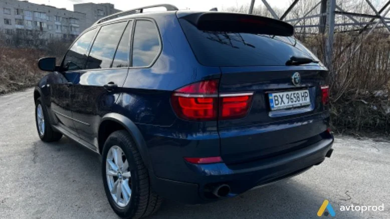 Фото 4 - BMW X5 2011