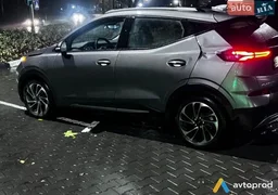 Photo 2 - Chevrolet Bolt 2023