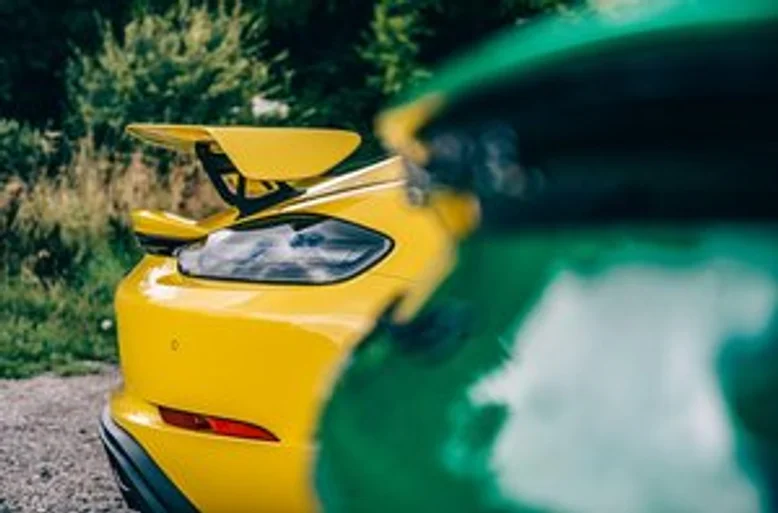 СУПЕРКАР FERRARI OMOLOGATA З ДВИГУНОМ V12 🚘