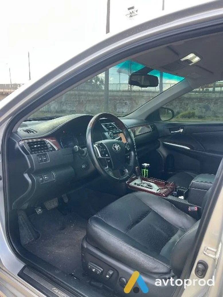 Фото 2 - Toyota Camry 2012