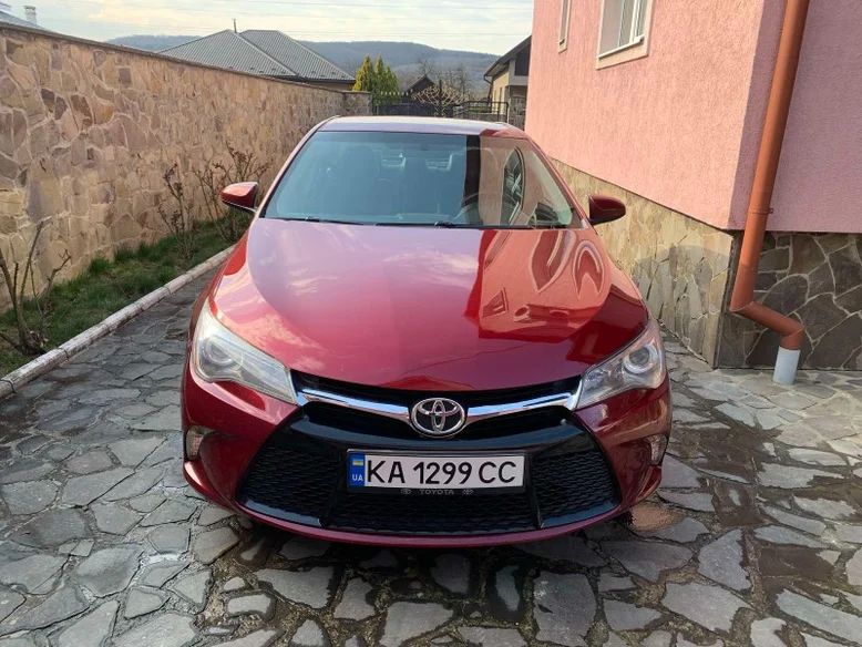 Фото 2 - Toyota Camry 2017