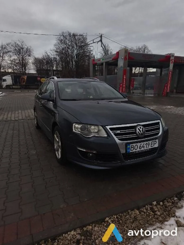 Фото 1 - Volkswagen Passat 2010