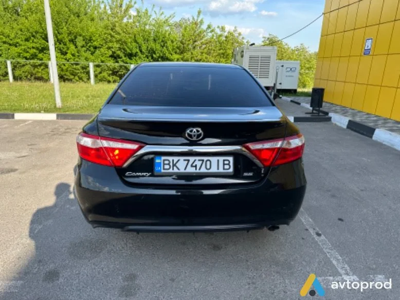 Фото 3 - Toyota Camry 2017