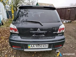 Photo 2 - Mitsubishi Outlander 2009