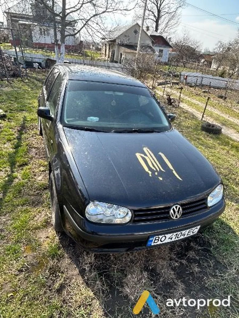 Фото 1 - Volkswagen Golf 2002