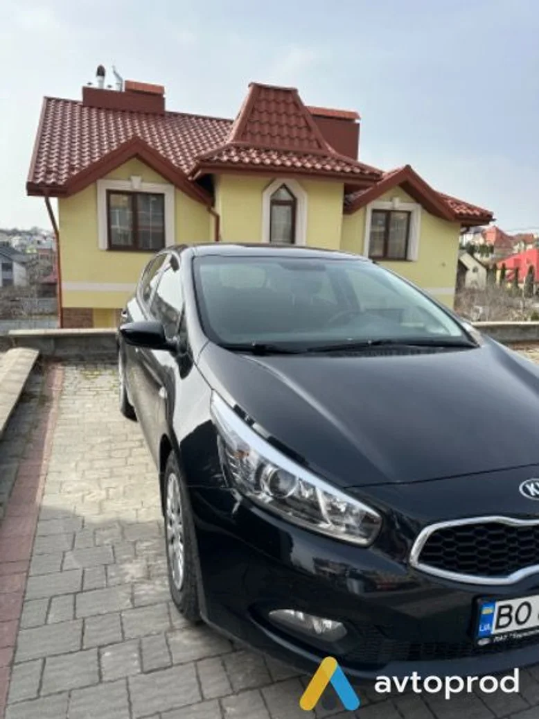 Фото 3 - Kia Cee'd 2015