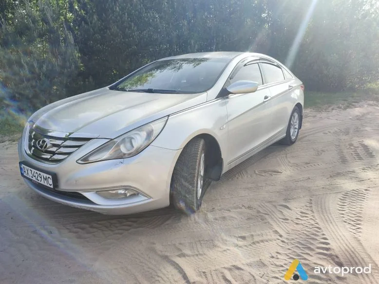 Фото 3 - Hyundai Sonata 2011
