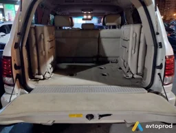 Photo 2 - Lexus LX 2001