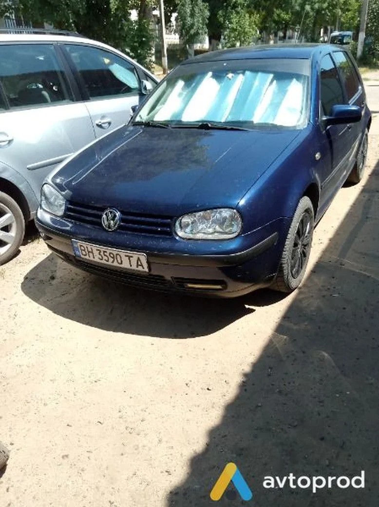 Фото 1 - Volkswagen Golf 2002