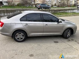 Фото 4 - Skoda Rapid 2013