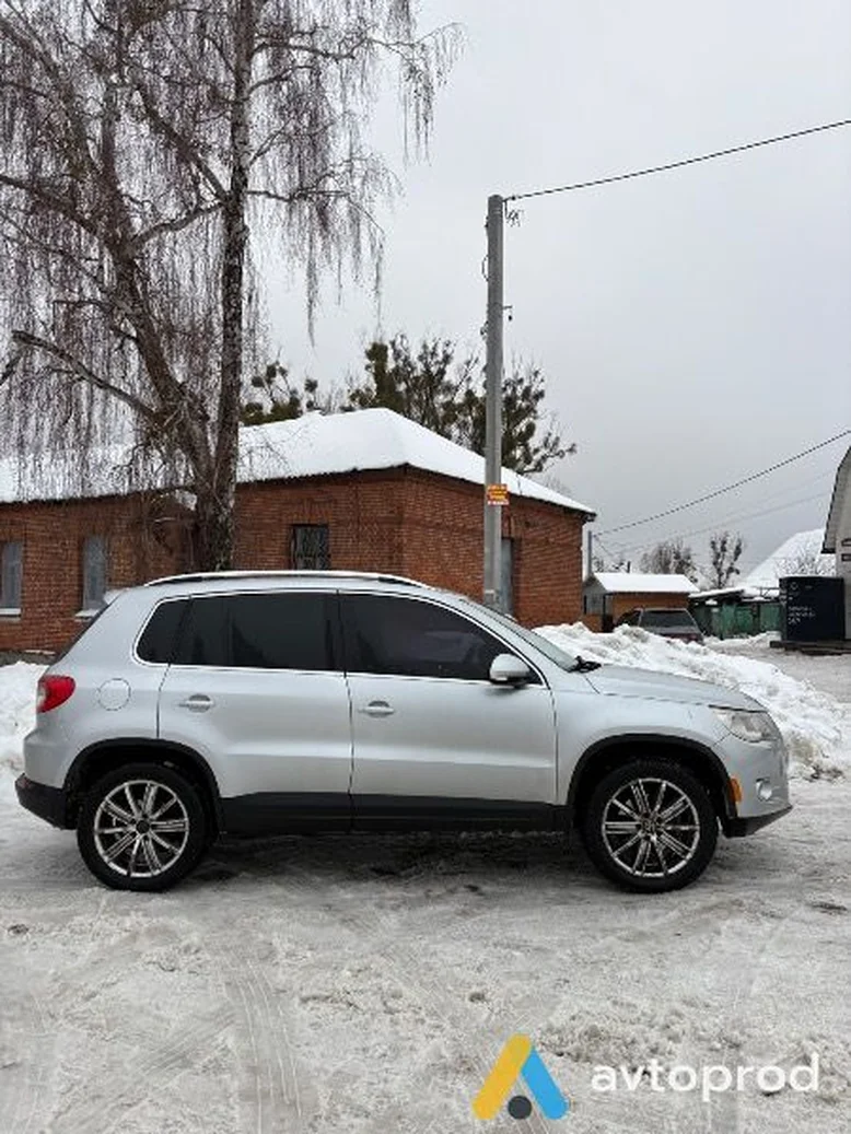 Фото 3 - Volkswagen Tiguan 2010