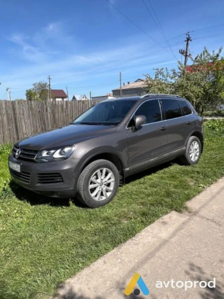 Фото 3 - Volkswagen Touareg 2011
