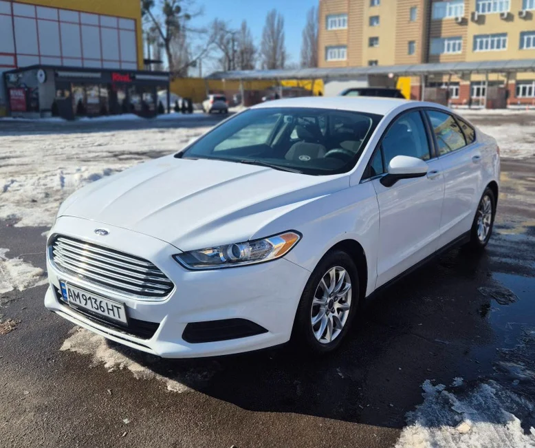 Фото 2 - Ford Fusion 2015