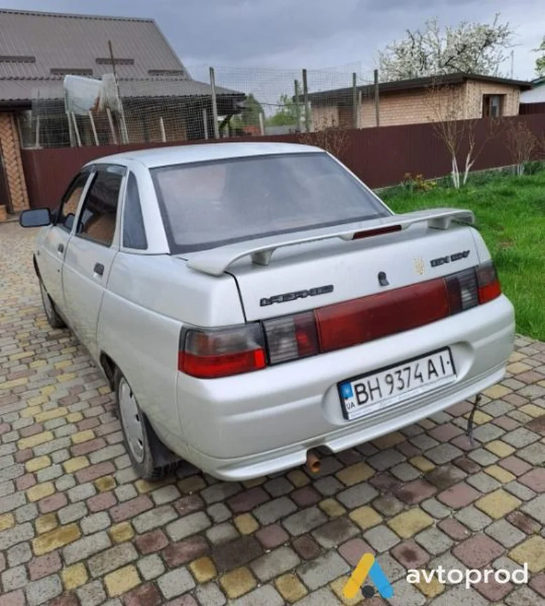 Фото 2 - VAZ 2110 2005