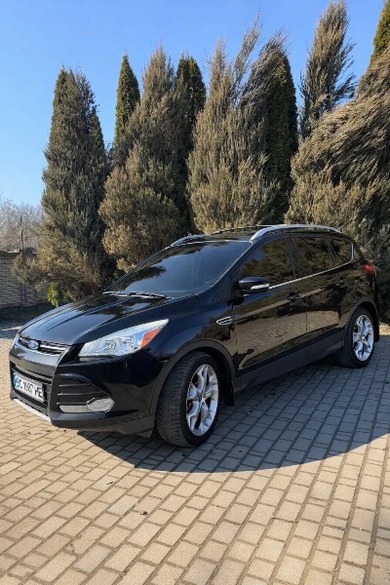 Фото 1 - Ford Escape 2014