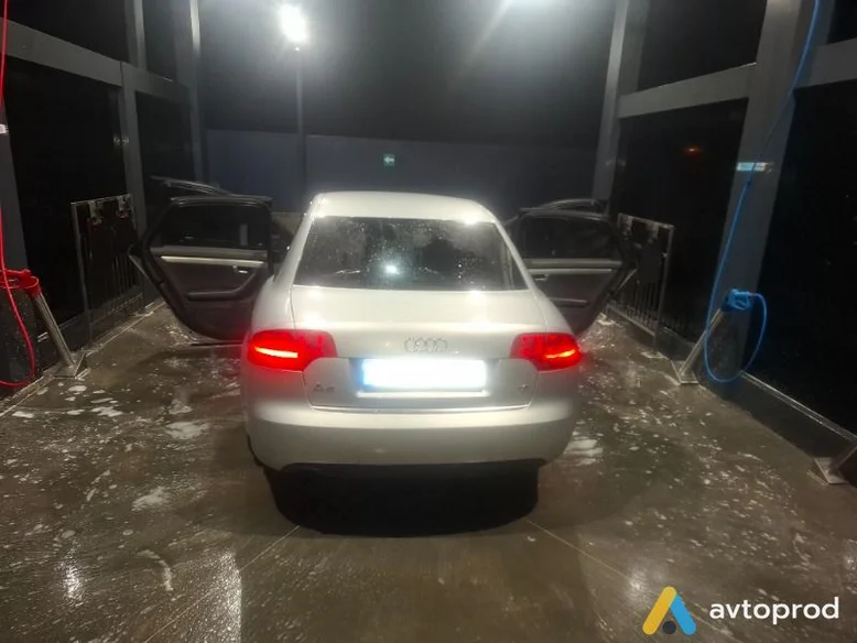Фото 4 - Audi A4 2005