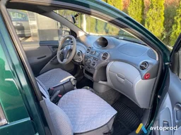 Фото 3 - Toyota Auris 2001