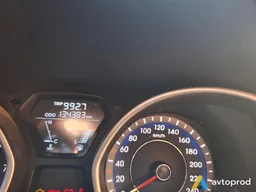 Фото 4 - Hyundai Elantra 2012