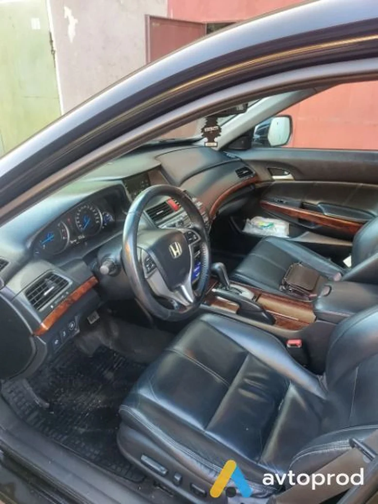 Фото 2 - Honda Crosstour 2011